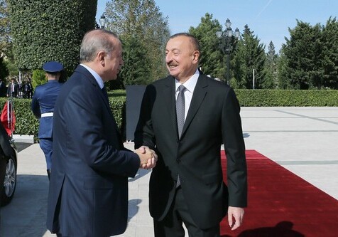 В Баку прошла церемония официальной встречи Президента Турции (Фото)