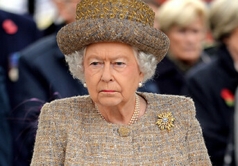 Елизавету II обвинили в связи с офшорными счетами
