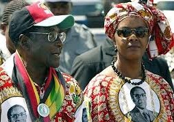 Президент Зимбабве согласился отказаться от власти в обмен на разрешение его жене покинуть страну