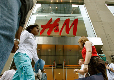 Компанию H&M уличили в тайном сжигании 10 тонн одежды