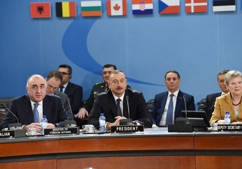 Президент Азербайджана принял участие в заседании НАТО (Фото)