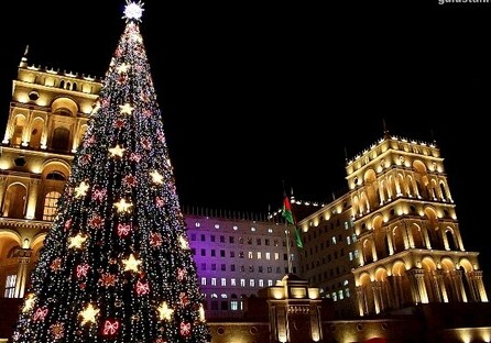 Баку вошел в тройку популярных городов для новогодних путешествий по СНГ