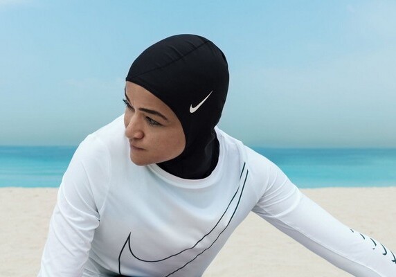В продаже появился первый в мире спортивный хиджаб