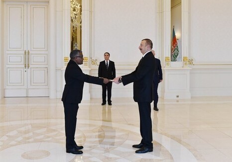 Президент Азербайджана принял посла Судана (Фото)