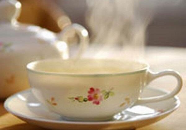 Горячий чай способен предотвратить потерю зрения