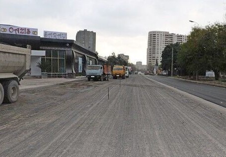 Ведется ремонт еще одной дороги в Баку