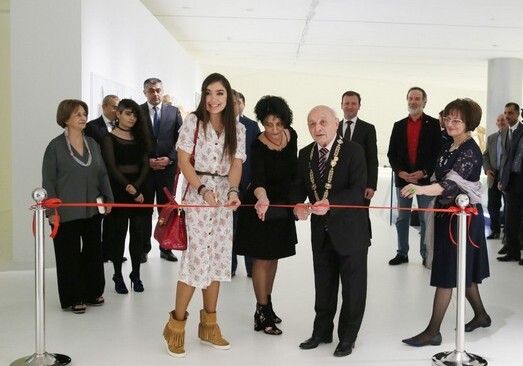 Лейла Алиева приняла участие в открытии персональной выставки Омара Эльдарова (Фото)