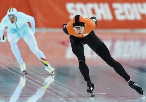 Умные костюмы Samsung помогают конькобежцам готовиться к Олимпиаде (Видео)