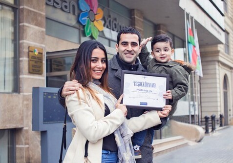 Выдача паспорта для двухлетнего мальчика стала 19-миллионным обращением в ASAN Xidmət