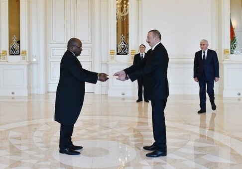 Президент Азербайджана принял послов Гвинеи, Монголии, Нигерии, Боснии и Герцеговины (Фото)