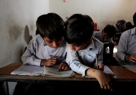 В Иране запретили преподавать английский язык в начальных школах