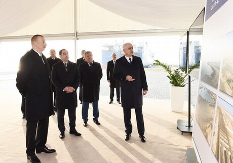 Президент Ильхам Алиев принял участие в открытии RO-RO терминала в Бакинском международном морском торговом порту (Фото)