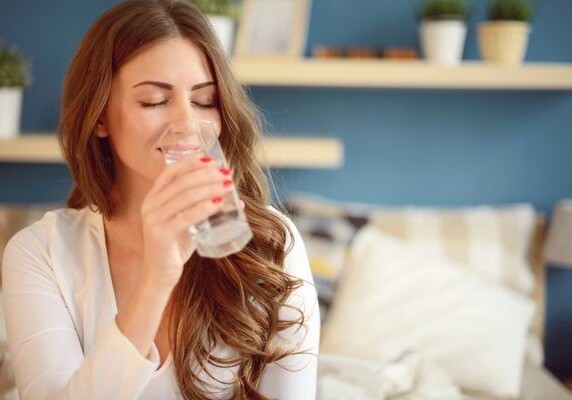 Что происходит с телом, когда вы пьете и не пьете воду?