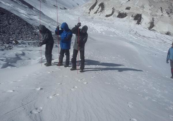К поискам азербайджанских альпинистов подключились турецкие специалисты