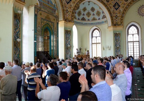 34% азербайджанцев назвали себя религиозными людьми – Опрос