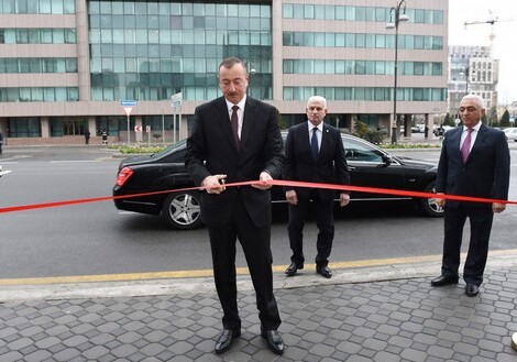 Президент Ильхам Алиев принял участие в открытии здания Бакинской распределительной сети и подстанций (Фото)