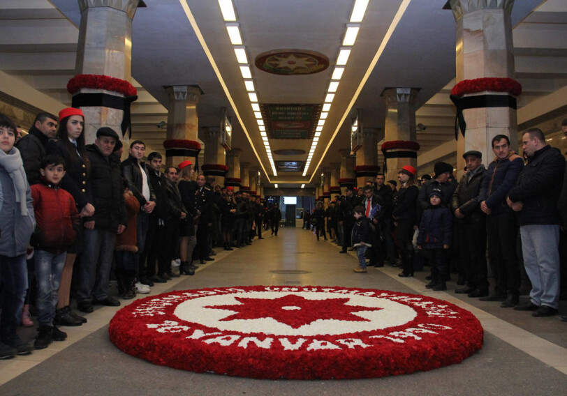 В бакинском метрополитене почтили память жертв трагедии 20 Января (Фото)