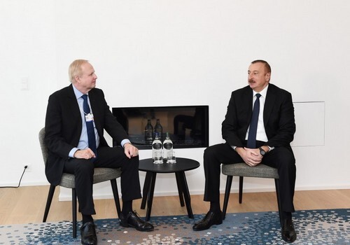 Ильхам Алиев встретился в Давосе с генеральным исполнительным директором компании ВР