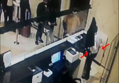 В Международном аэропорту Баку задержаны лица, получившие взятку при визовом оформлении и пограничном контроле (Фото)