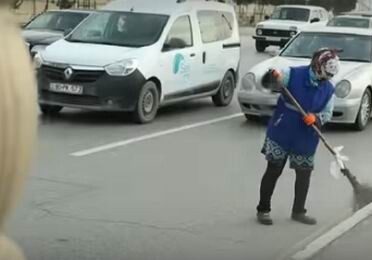 Дворник – самая экстремальная профессия в Баку (Видео)