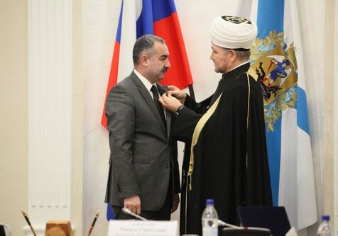 Лидер азербайджанской диаспоры Архангельска награжден медалью Совета муфтиев России (Фото)