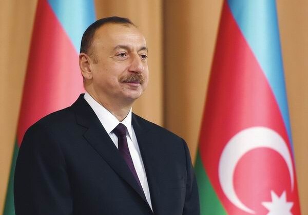 Азербайджанские учителя призвали сограждан проголосовать за Ильхама Алиева
