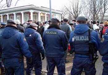 Полиция Латвии создает спецотряды на случай гибридной войны 
