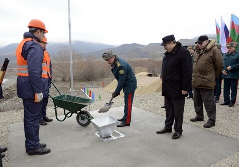 На азербайджано-российской границе установлен первый пограничный знак (Фото)