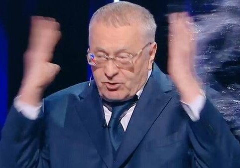 Собчак облила Жириновского водой - Теледебаты кандидатов в президенты РФ начались  (Видео)
