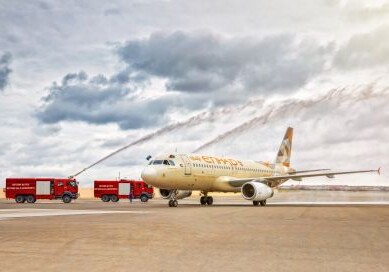 Etihad Airways запуcтил первый рейс Абу-Даби-Баку  