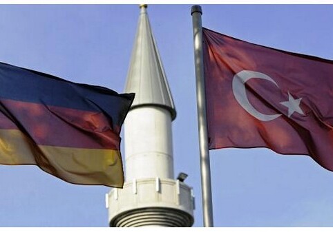 Турция направила Германии ноту протеста из-за поджога мечети в Берлине