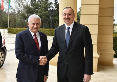 Президент Азербайджана принял премьер-министра Турции (Фото-Обновлено)