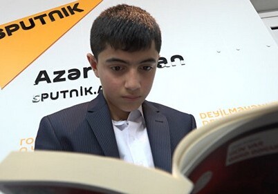 15-летний азербайджанец мечтает побить рекорд Гиннесса по скорочтению (Видео)