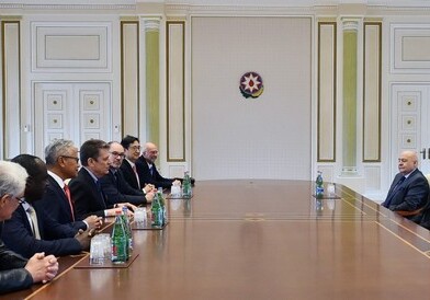 Президент Азербайджана принял делегацию Международного союза архитекторов (Фото)