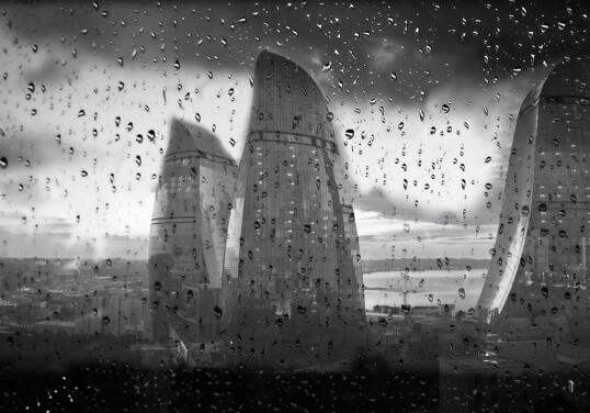 Завтра в Баку сохранится дождливая и ветреная погода