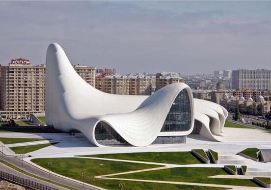 Digital Trends: Центр Гейдара Алиева - одно из самых впечатляющих зданий мира 