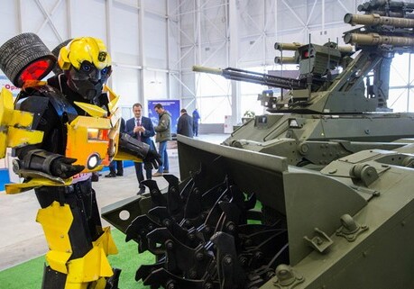 В Параде Победы в Москве впервые будут участвовать роботы