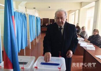 Аяз Муталибов проголосовал на президентских выборах