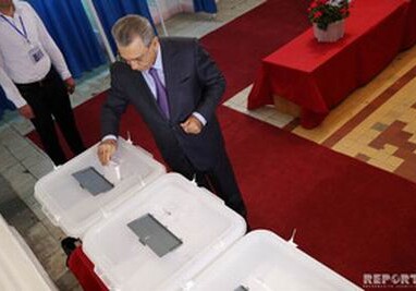 Рамиз Мехтиев проголосовал на выборах (Фото)