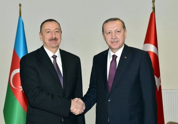 Эрдоган поздравил Ильхама Алиева с победой на выборах