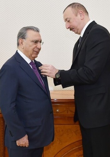 Президент Азербайджана вручил Рамизу Мехтиеву орден «Шохрат» (Фото)