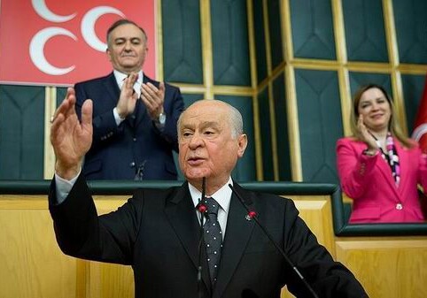 В Турции призвали к досрочным выборам