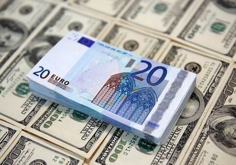 Иран официально переходит с доллара на евро при международных расчетах