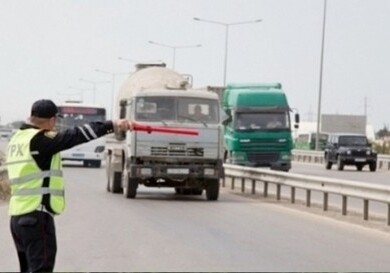 Дорожная полиция вводит запрет на въезд в Баку автомобилей из районов
