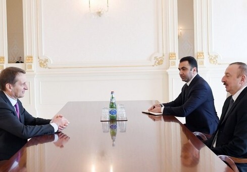 Президент Азербайджана принял главу Службы внешней разведки России