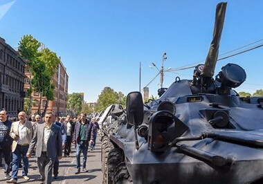 Оппозиция начала шествие в Ереване (Фото-Видео)