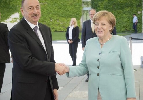 Ангела Меркель поздравила президента Ильхама Алиева
