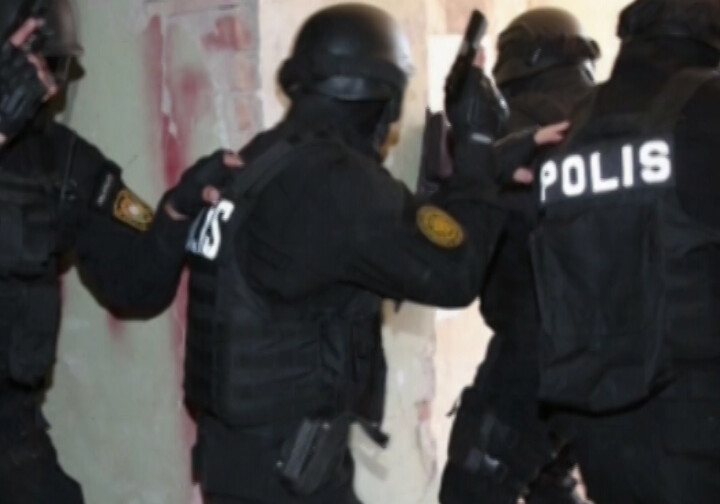 В Баку задержаны двое вооруженных лиц (Фото)