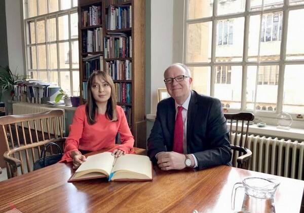 Наргиз Пашаева встретилась с директором Бодлианской библиотеки Оксфордского университета Ричардом Овенденом