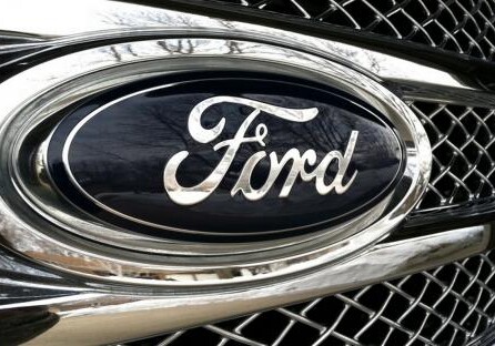 Ford запатентовал автомобиль со встроенным мотоциклом 